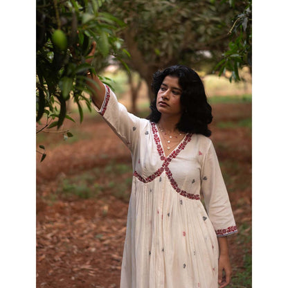 Label Earthen Ivory Kalidaar Kurta With Embroidery Detailing and Trouser (Set of 2)