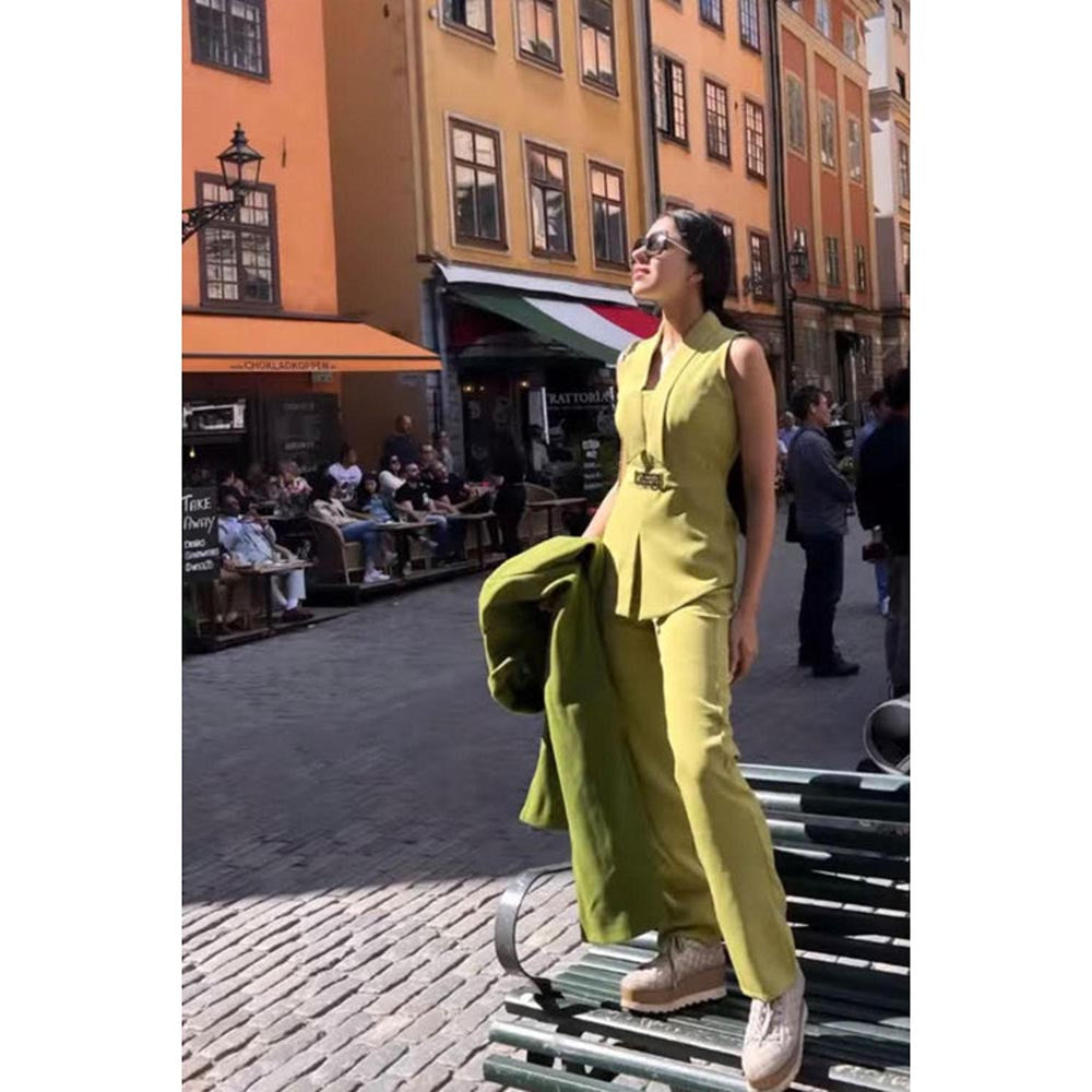 Label Iris Bahaar In Green Chain Top with Pant