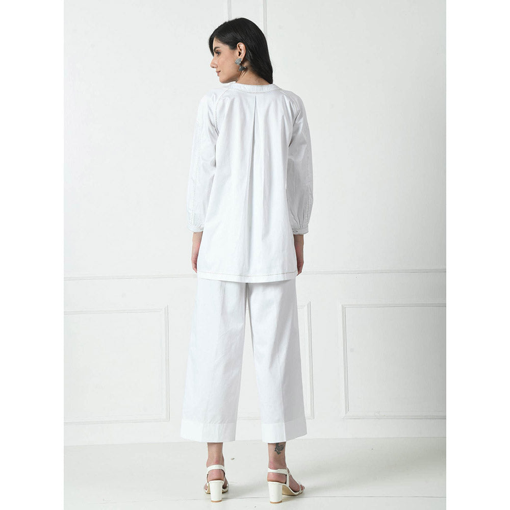 Sunanta Madaan White Premium Cotton Co-Ord (Set of 2)