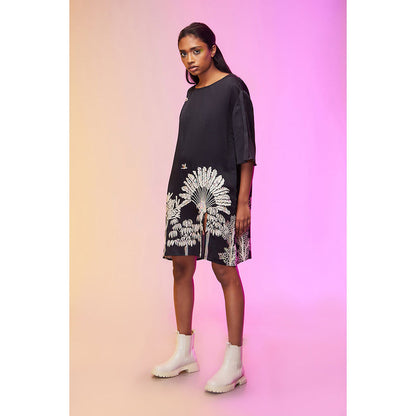 Label SOUS Navy Blue Minimalist Casual Dress