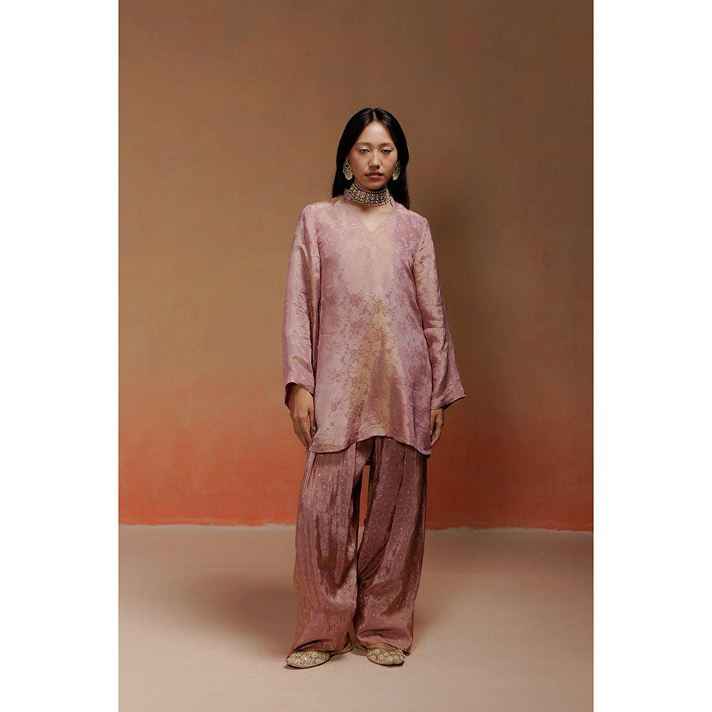 LABEL NAARITI Alvia Pink Jacquard with Zari Highlights Co-Ord Set