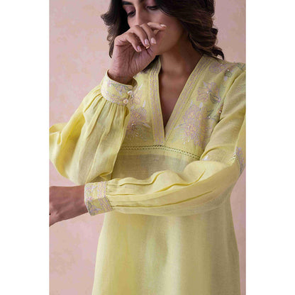 LABEL NAARITI Anya Floral Embroidery Lace Detailing Linen Kurta with Salwar