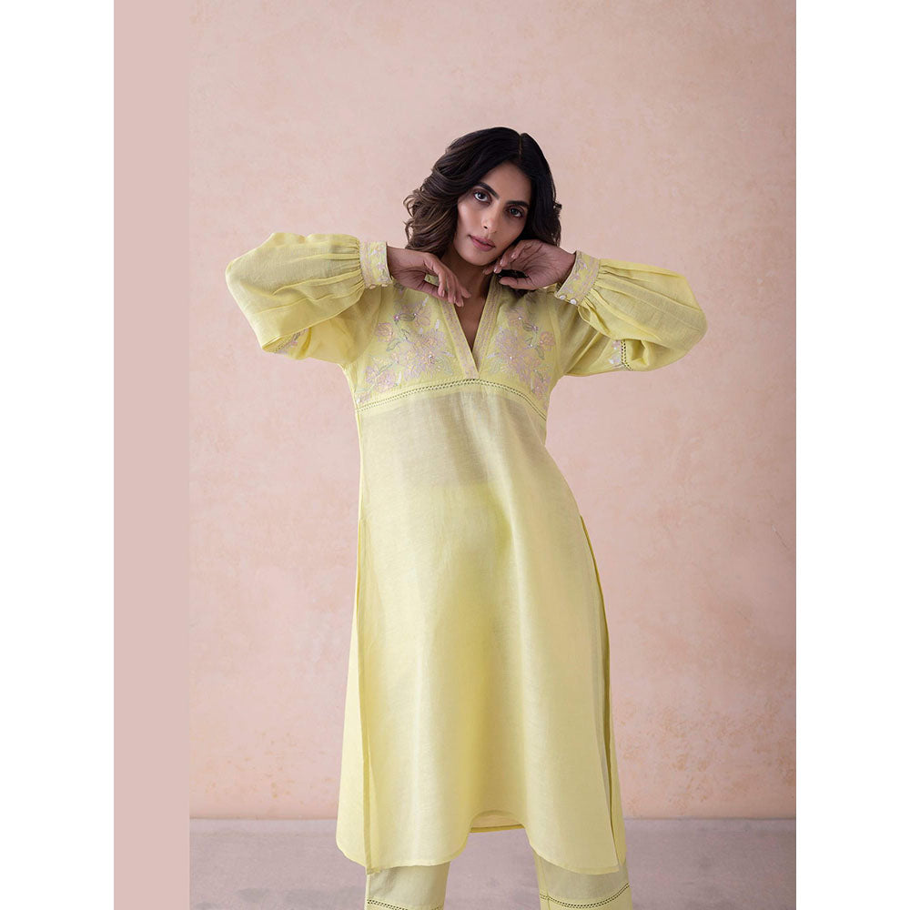 LABEL NAARITI Anya Floral Embroidery Lace Detailing Linen Kurta with Salwar
