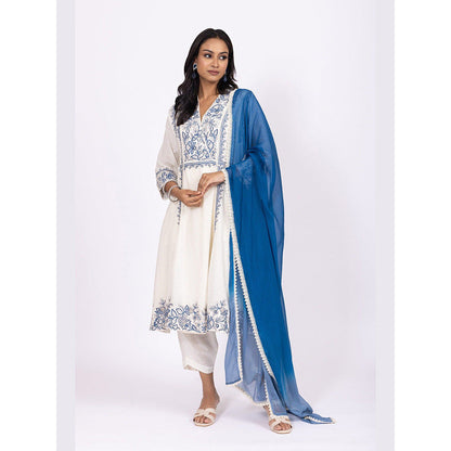 LABEL NAARITI Nargis White Kurta with Salwar and Dupatta