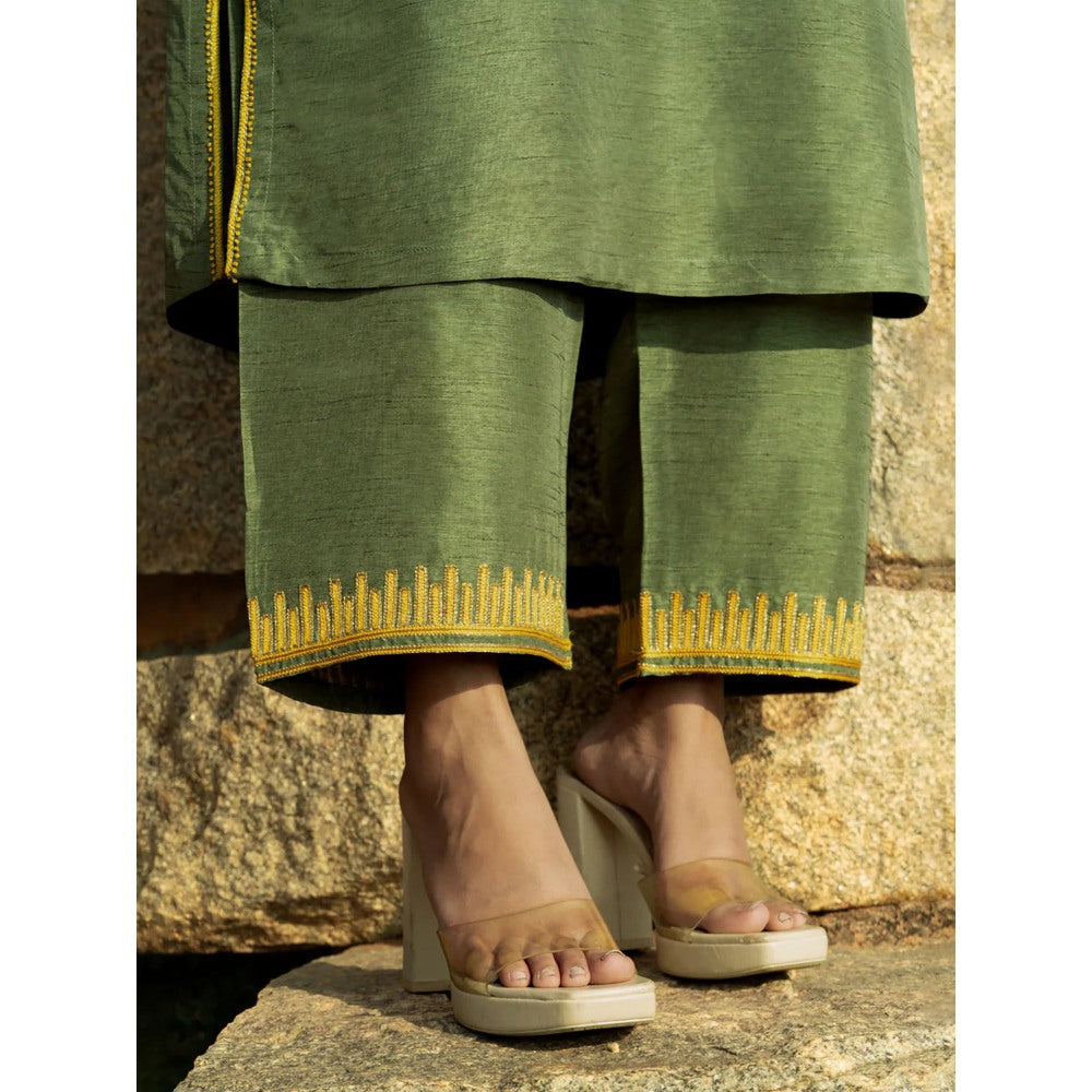 Label Ruby Embroidered Green Kurta with Pant and Dupatta (Set of 3)