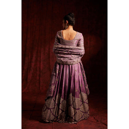 Label Gayatri Bishnoi Purple Pure Gajji Silk Bandhej Lehenga with Blouse and Dupatta (Set of 3)