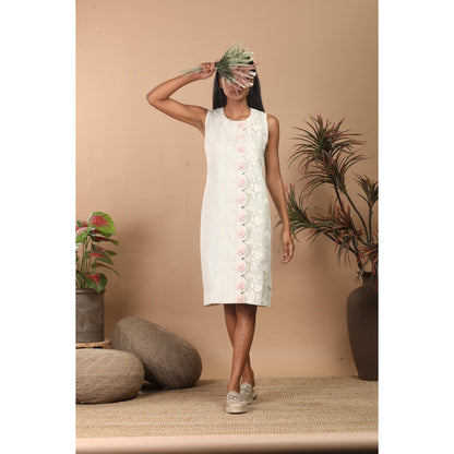 LABEL NIYAMI Scallop Shift Knee Length Dress