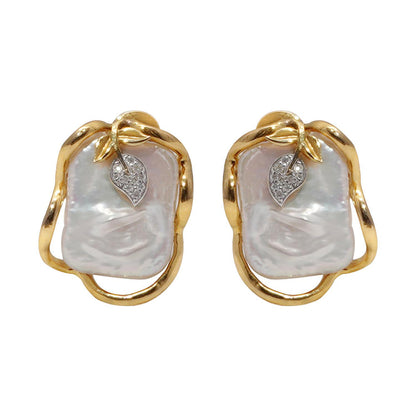 La marque-M White Diamond Leaf Gold Pearl Earrings