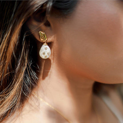 La marque-M White Golden Bliss Pearl Earrings