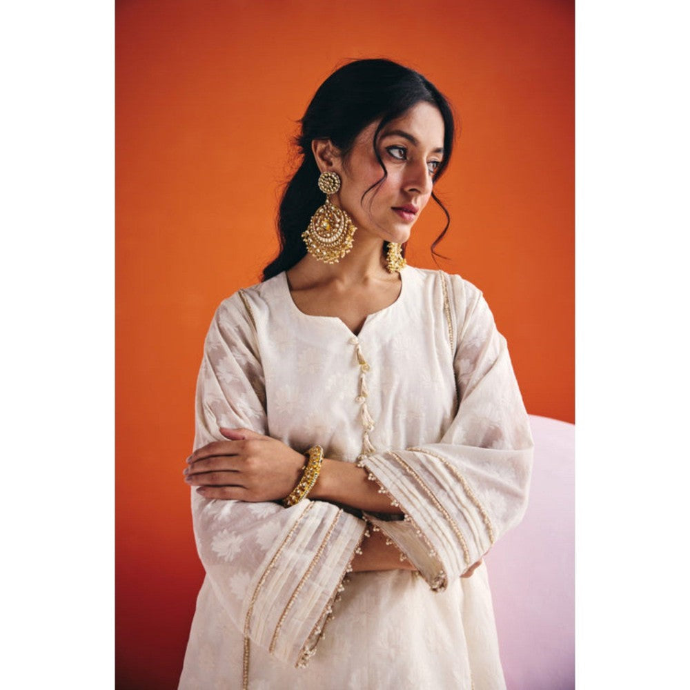 Leela by A Ivory A Line Kurta With Tulip Pant And Heavy Dupatta