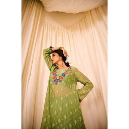 Leela by A Green Slip Kurta With Inner And Palazzo Along With Dupatta