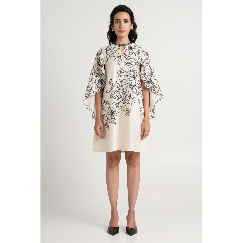 MADDER MUCH Leo Knee Length Dress - White