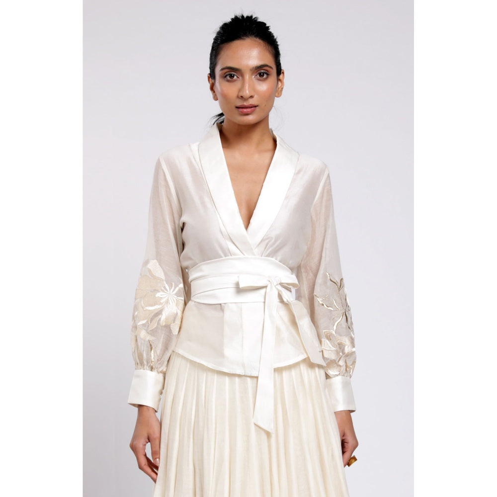 MADDER MUCH Niko Tops - White (Set of 2)