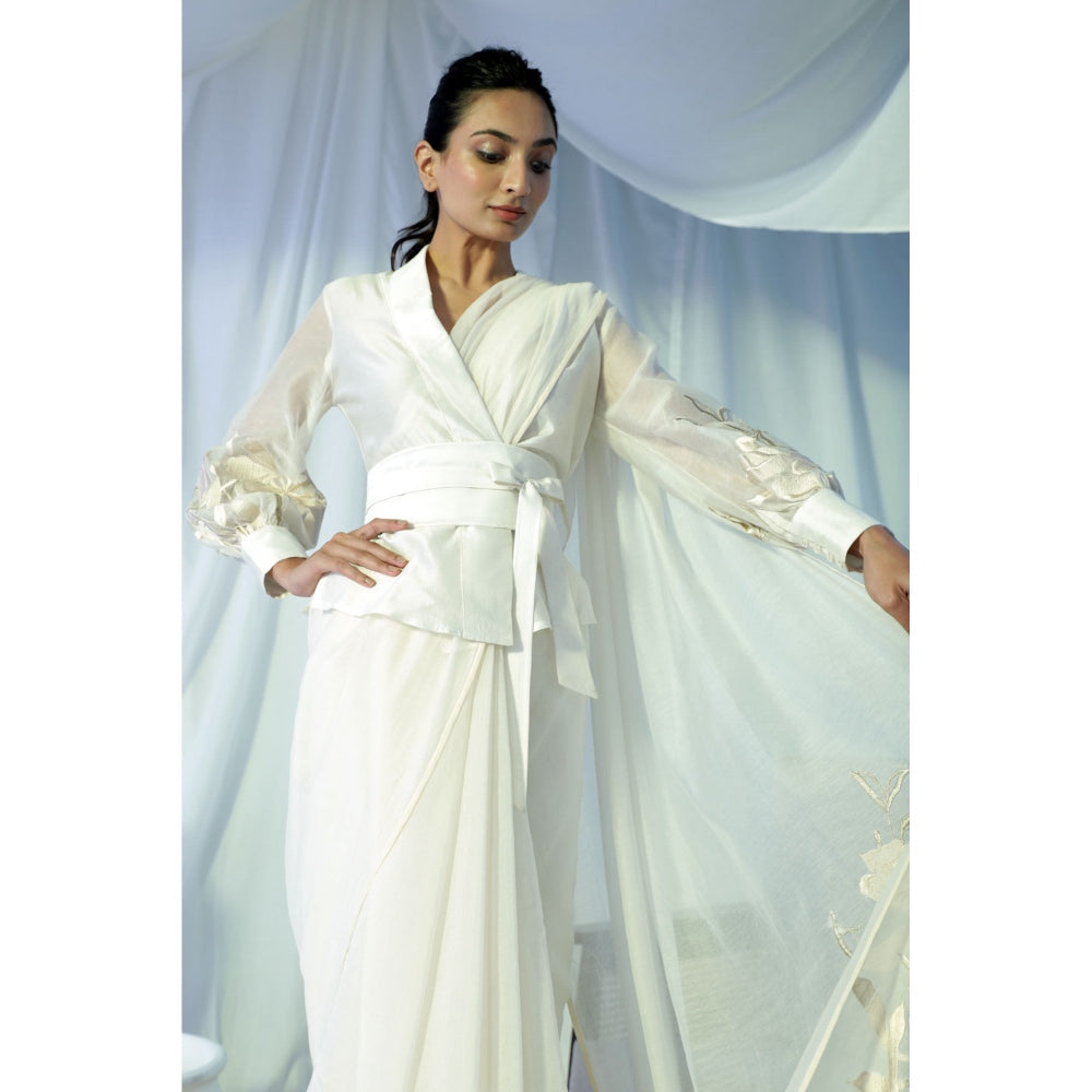 MADDER MUCH Niko Tops - White (Set of 2)