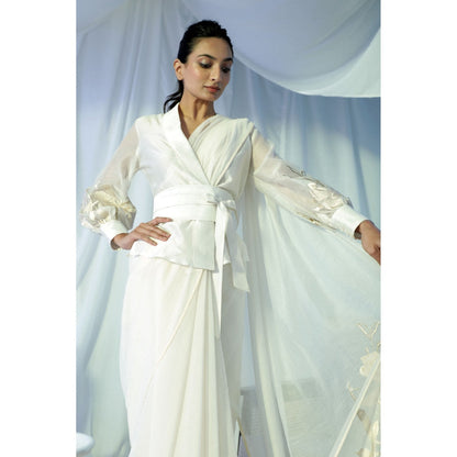 MADDER MUCH Niko Tops - White (Set of 2)