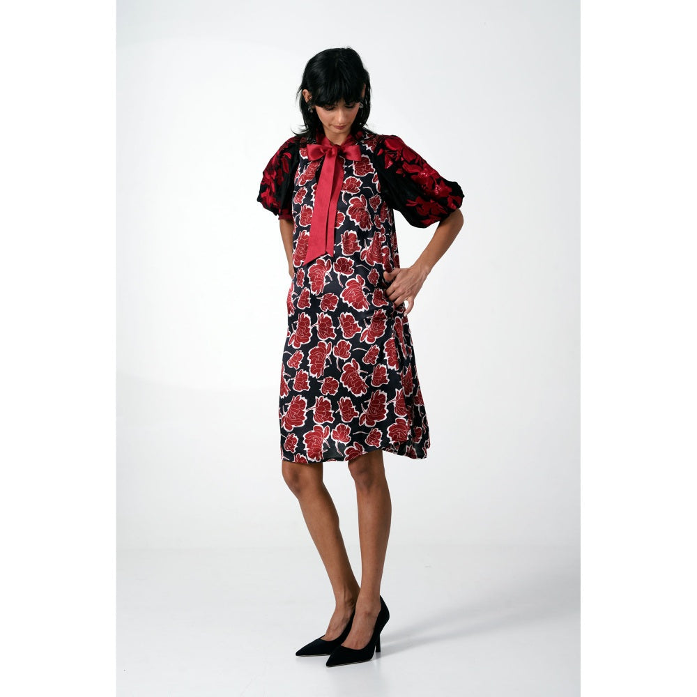 MADDER MUCH Keri Shift Printed Dress