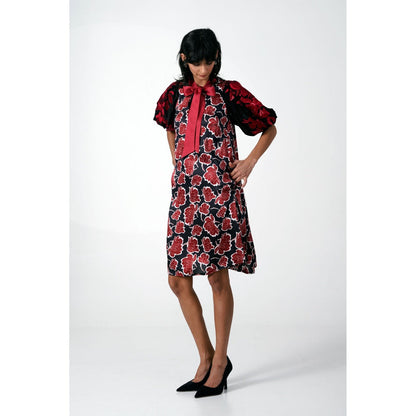 MADDER MUCH Keri Shift Printed Dress