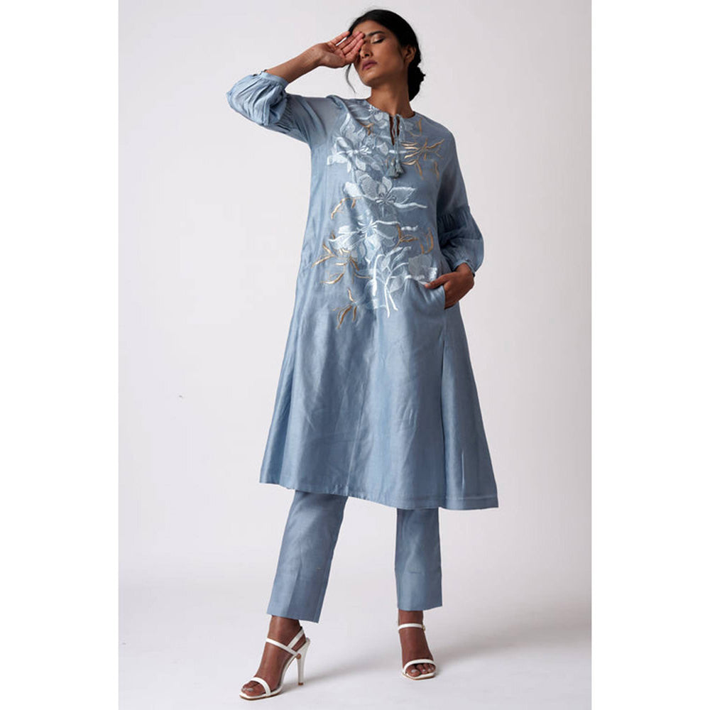 MADDER MUCH Blue Embroidered Round Neck Kurta With Pant