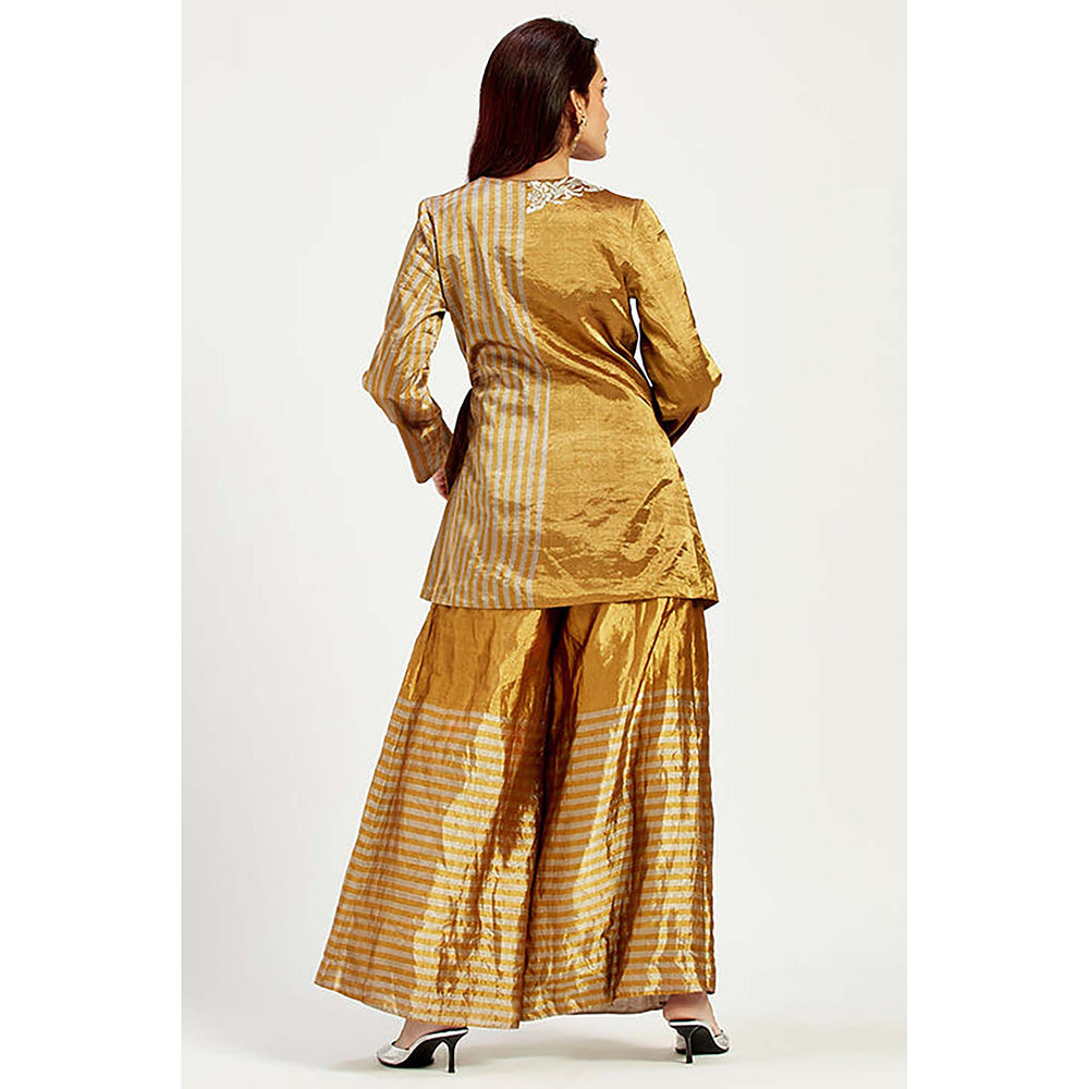 MADDER MUCH Gold Cotton V-Neck Stripes Blazer With Pant