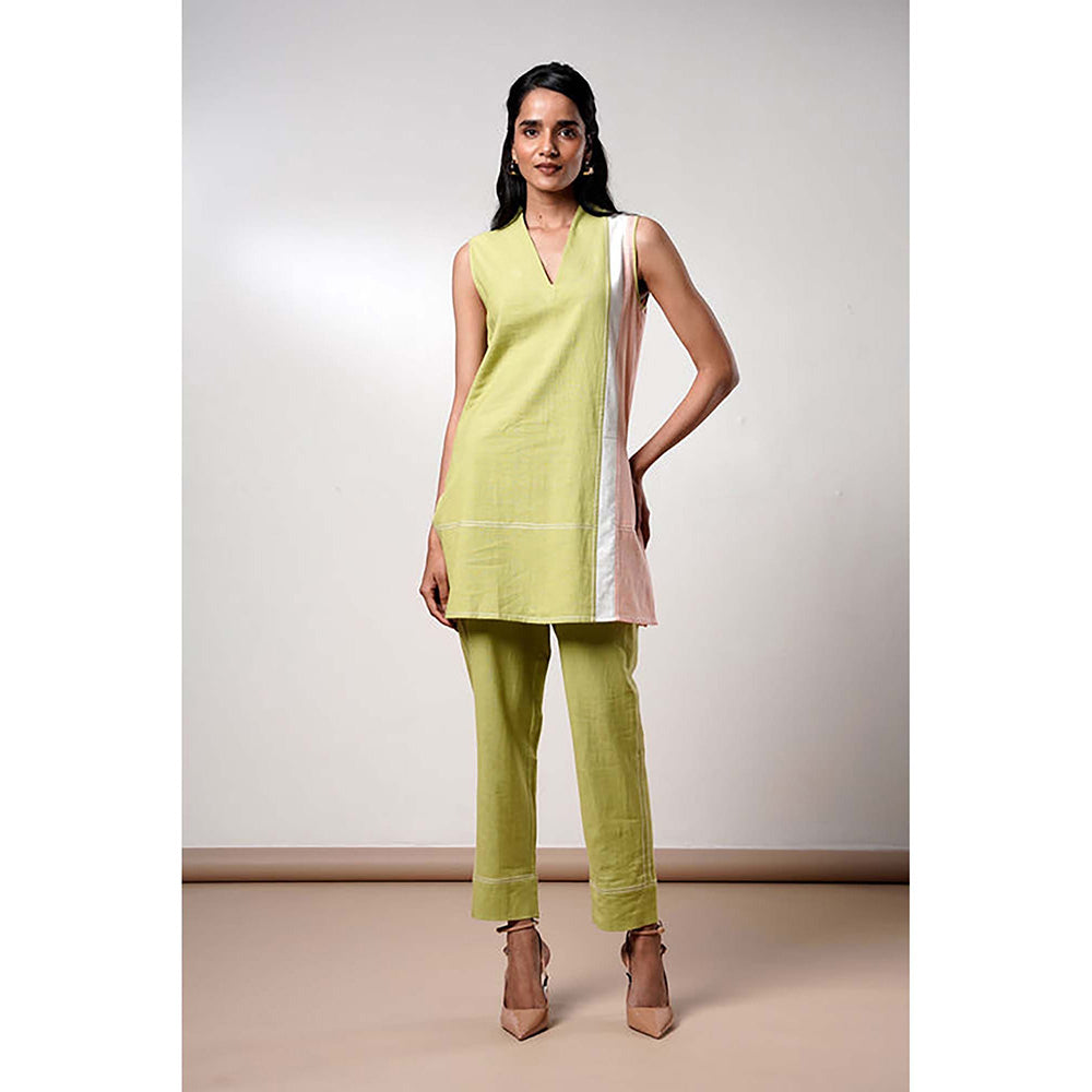 MADDER MUCH Cotton Green V-Neck Solid/Plain Tunic With Pant Co-Ord's