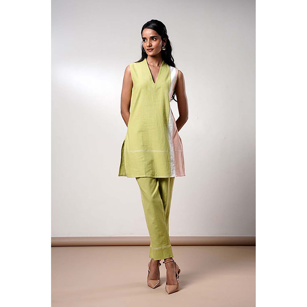 MADDER MUCH Cotton Green V-Neck Solid/Plain Tunic With Pant Co-Ord's