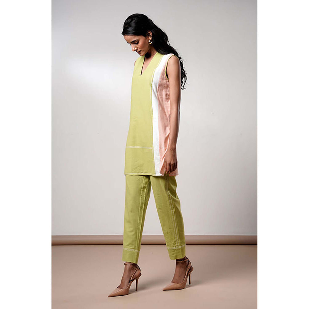 MADDER MUCH Cotton Green V-Neck Solid/Plain Tunic With Pant Co-Ord's