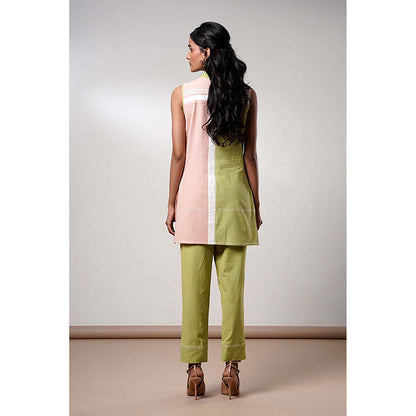 MADDER MUCH Cotton Green V-Neck Solid/Plain Tunic With Pant Co-Ord's