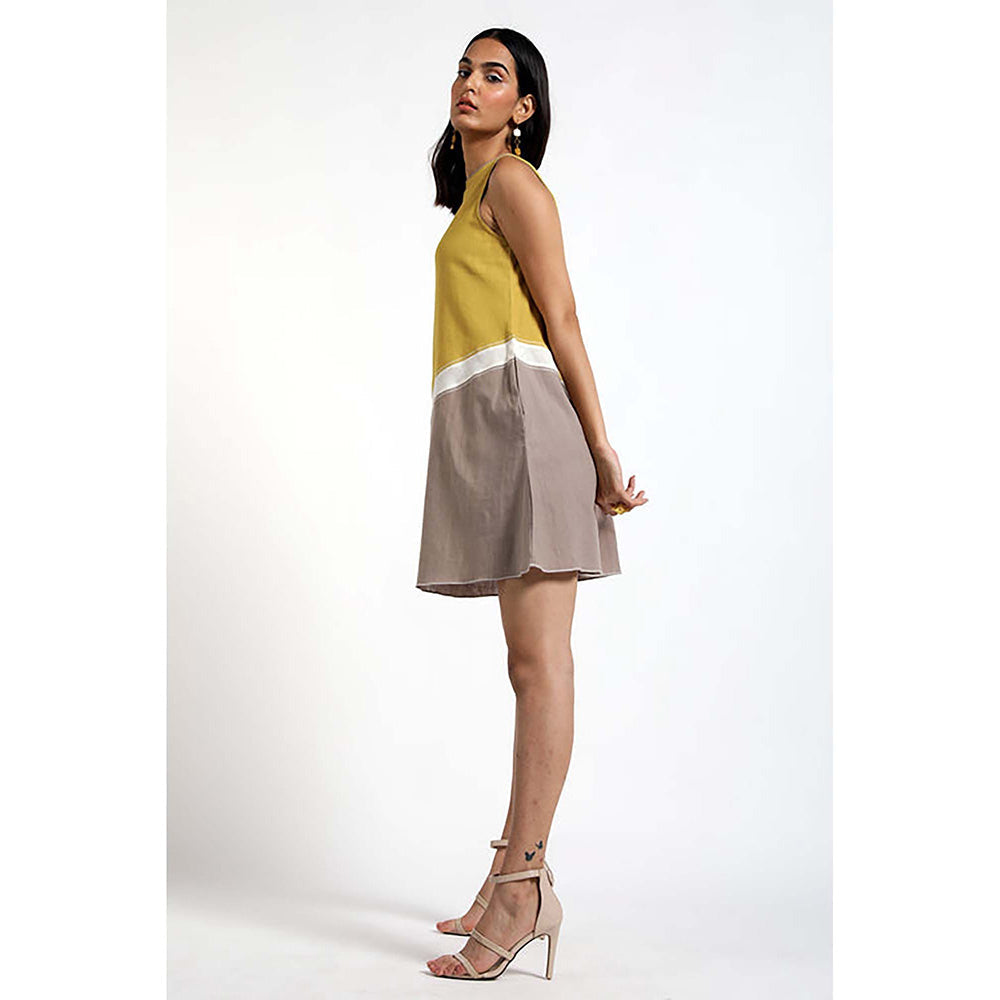 MADDER MUCH Tia - Short Sweet Dress