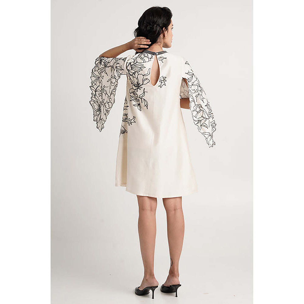 MADDER MUCH Leo - Monochrome Shift Dress