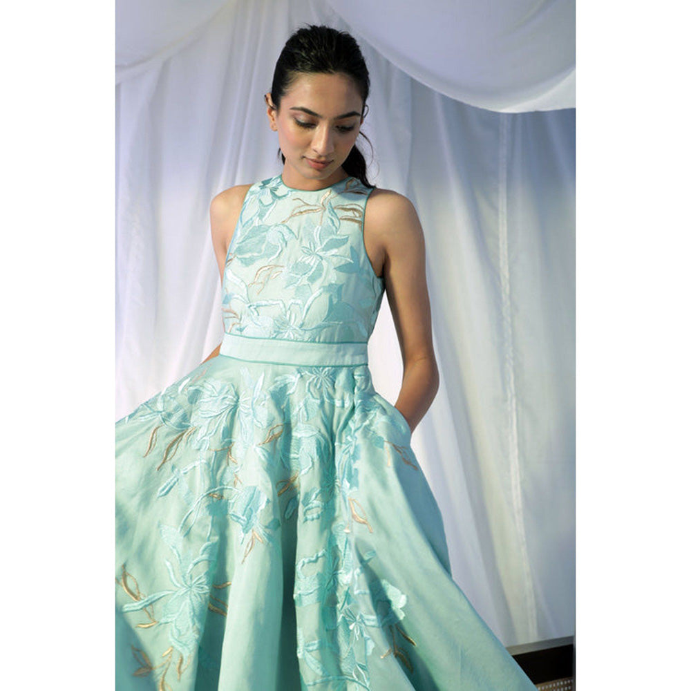 MADDER MUCH Aqila - Sleeveless Midi Gown