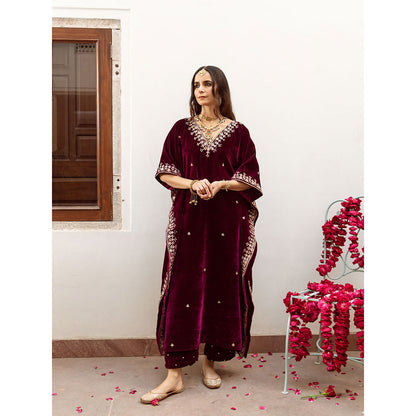 Maison Shefali Ibtida - Velvet Embroidered Kaftan with Pant (Set of 2)