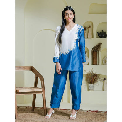 Maive Blue Embroidered Kurti with Pant (Set of 2)