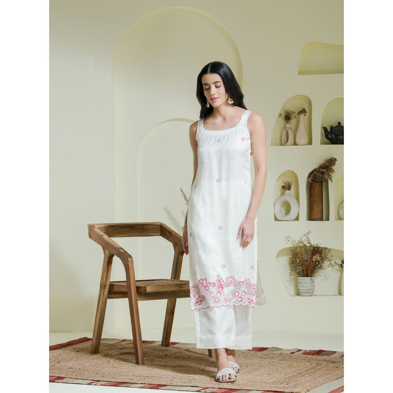 Maive White Pink Hand Embroidered Kurta Pant with Dupatta (Set of 3)