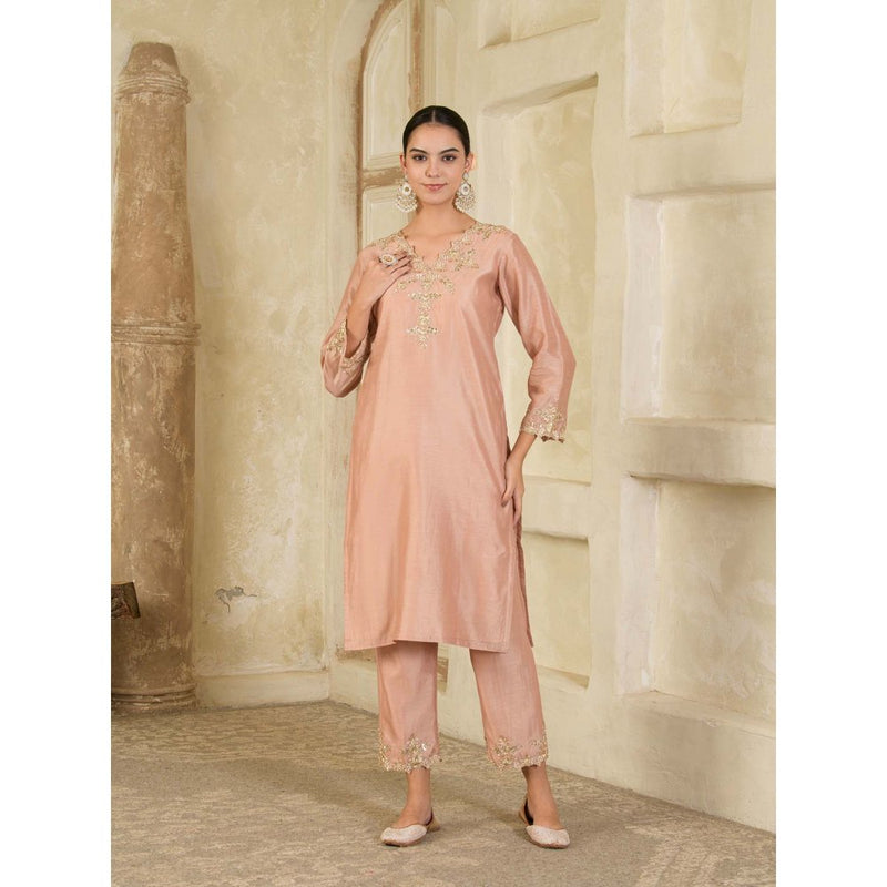 Maive Mauve Hand Embroidered Chanderi Kurta with Pant and Dupatta (Set of 3)