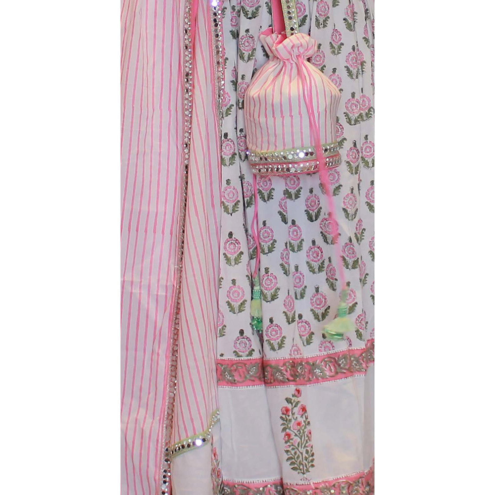 MALIKA GUPTA Mrunali Floral Print Anarkali with Pant and Dupatta Potli (Set of 4)