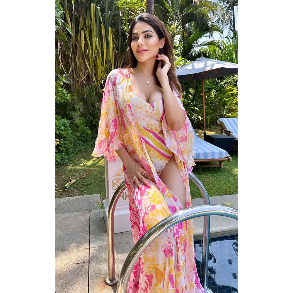 MANDIRA WIRK Orchid & Daisy Printed Bodysuit with Cape Pink (Set of 2)
