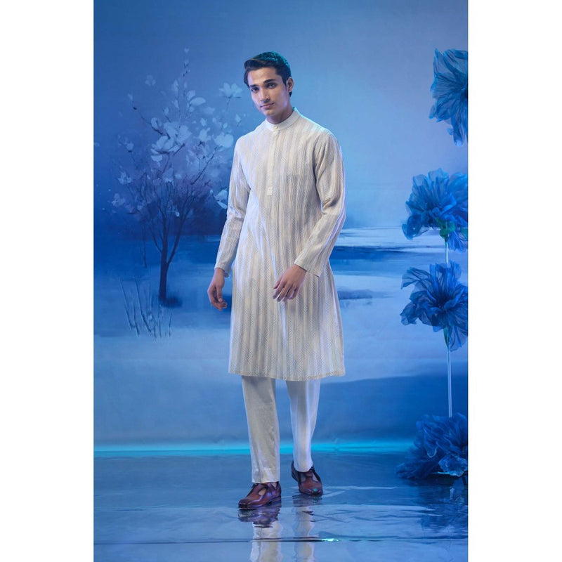 MANDIRA WIRK Ivory Embroidered Kurta with Pant and Ombre Dupatta