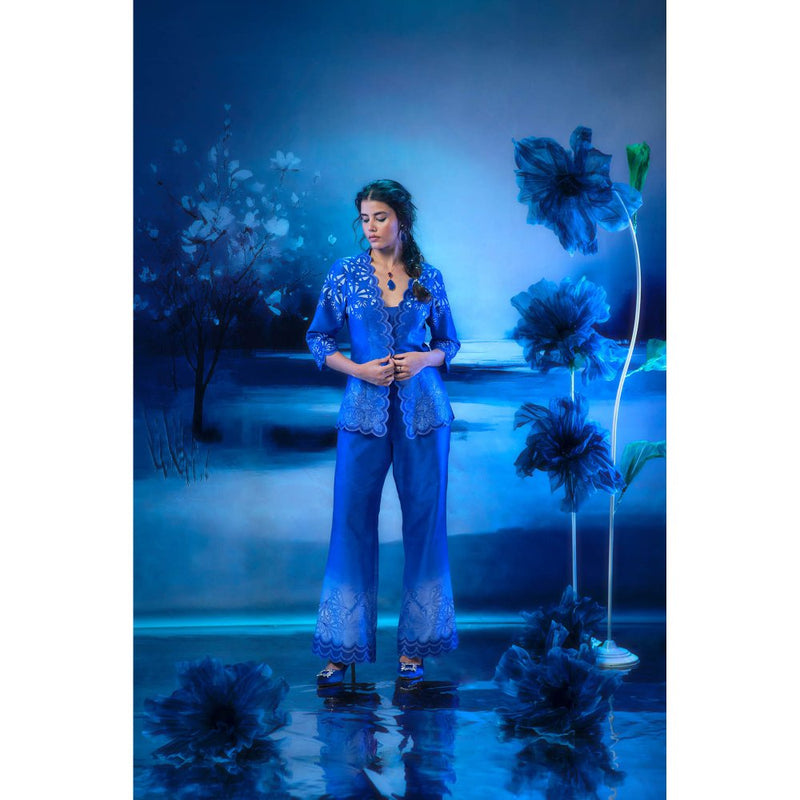 MANDIRA WIRK Blue Twilight Printed Scallop Jacket with Inner and Pant
