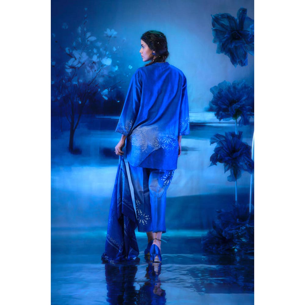 MANDIRA WIRK Women Chanderi Indigo Tunic with Pant and Dupatta