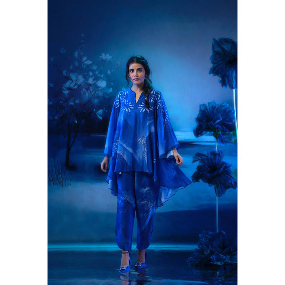 MANDIRA WIRK Women Chanderi Blue Kurta with Pant and Dupatta
