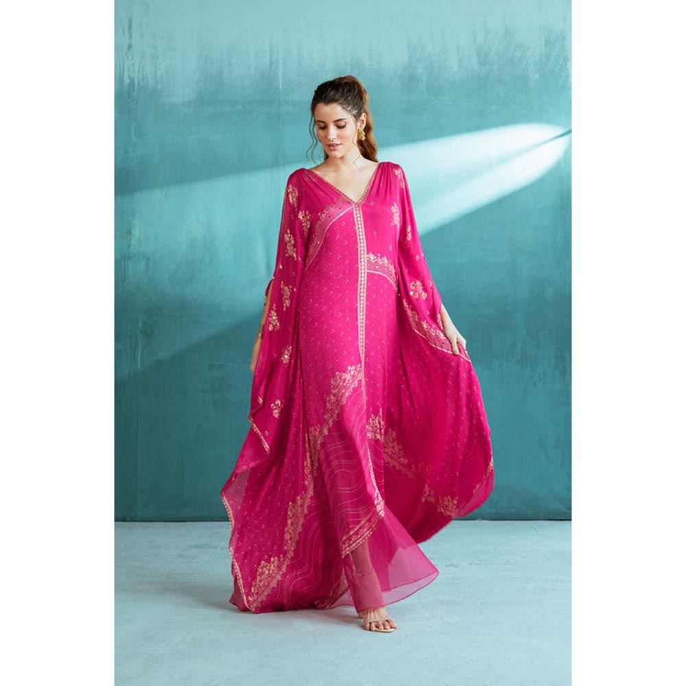 MANDIRA WIRK Women Chiffon Pink Kurta with Pant and Cape