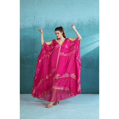 MANDIRA WIRK Women Chiffon Pink Kurta with Pant and Cape