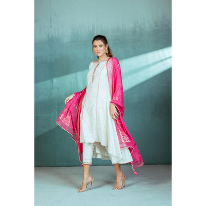 MANDIRA WIRK Women Chanderi Ivory Kurta with Pant and Dupatta
