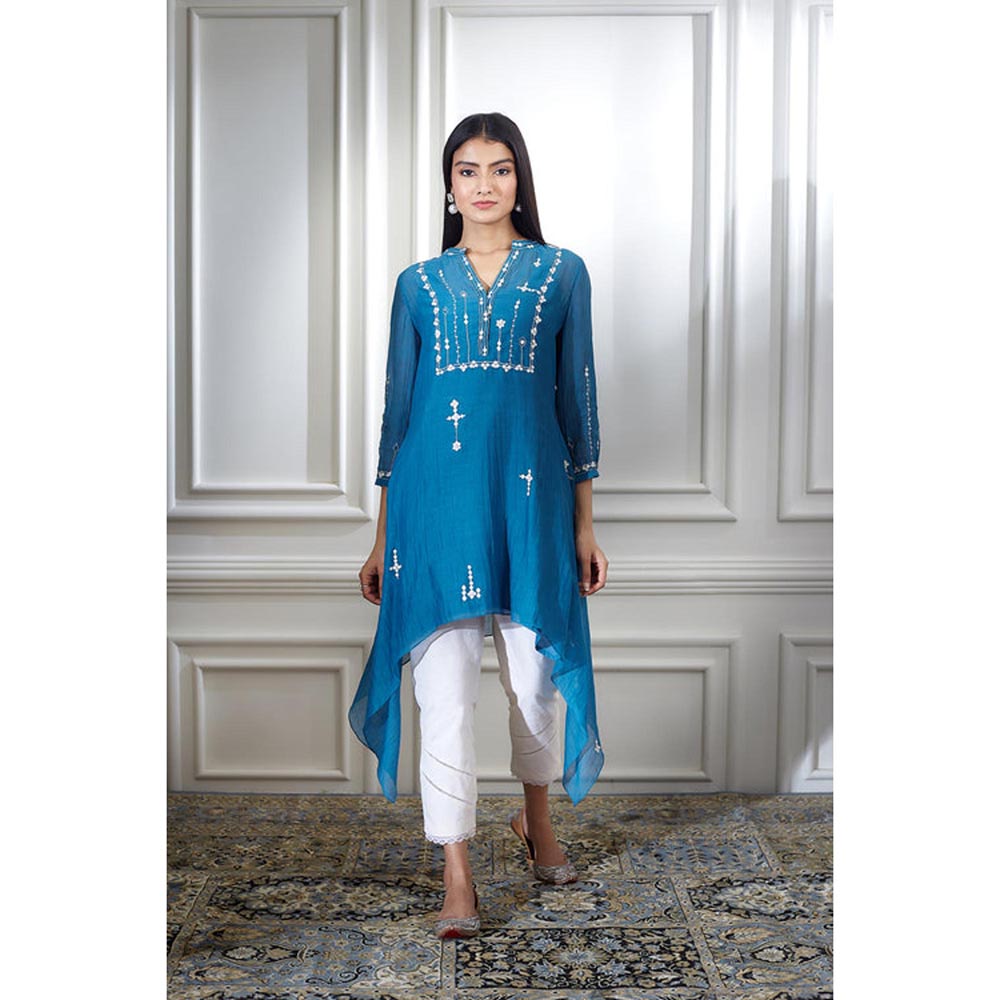 MANDIRA WIRK Women Chanderi Blue Kurta with Pant