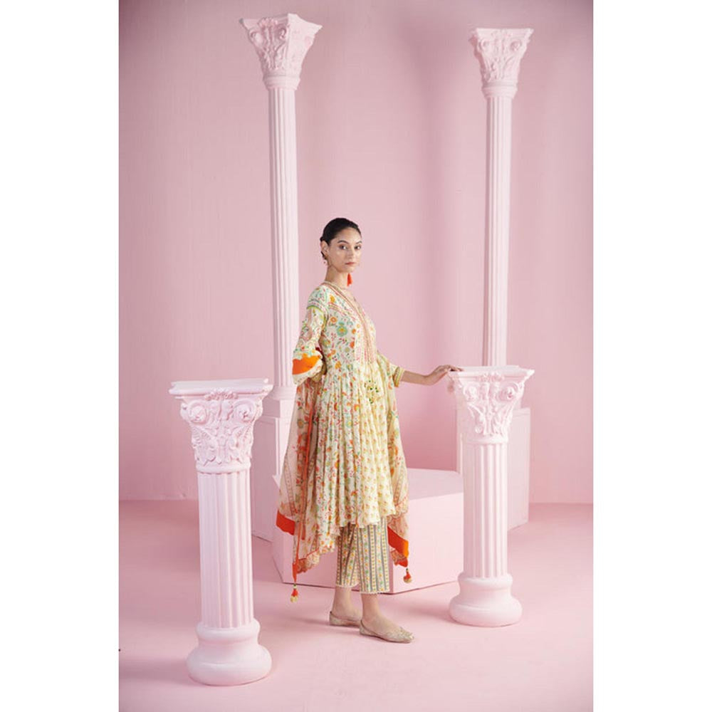 MANDIRA WIRK Women Chanderi Yellow Kurta with Pant and Dupatta