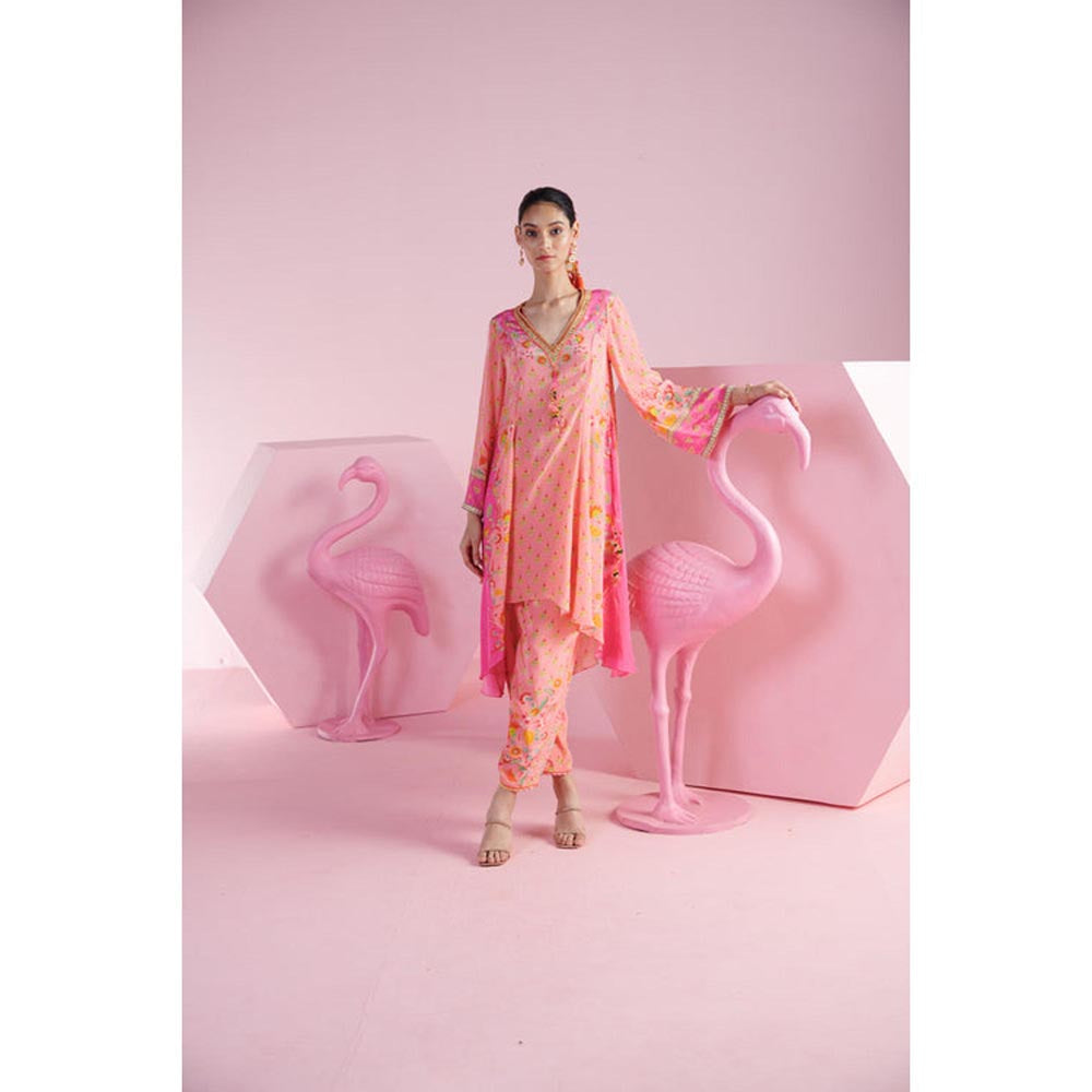 MANDIRA WIRK Women Crepe Peach Kurta with Pant