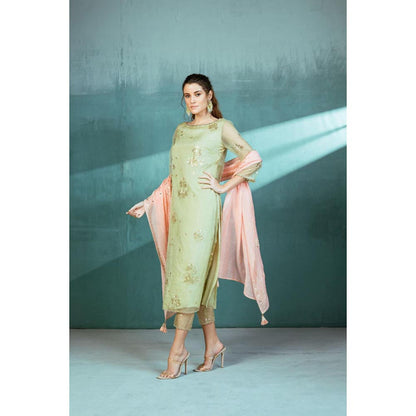 MANDIRA WIRK Women Chanderi Green Kurta with Pant and Dupatta