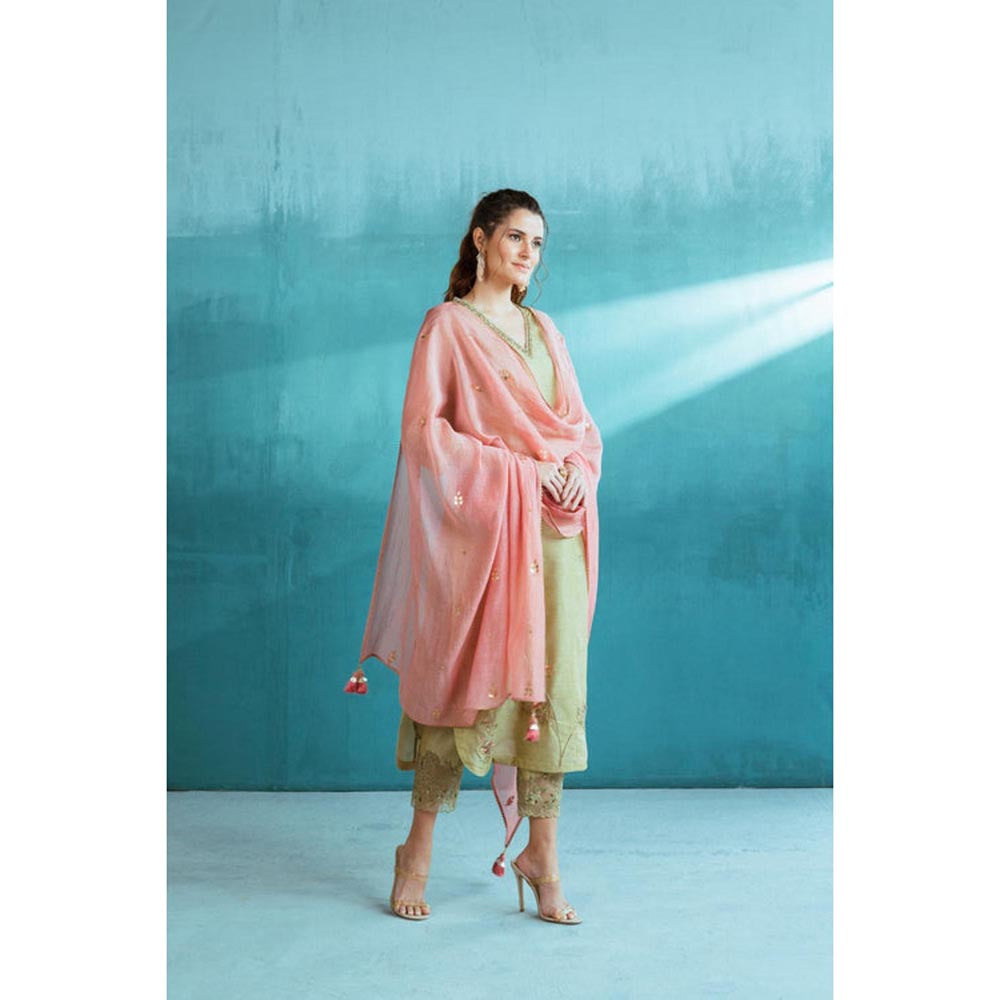 MANDIRA WIRK Women Chanderi Green Kurta with Pant and Dupatta