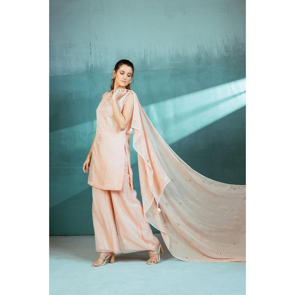 MANDIRA WIRK Women Chanderi Pink Kurta with Palazzo and Dupatta