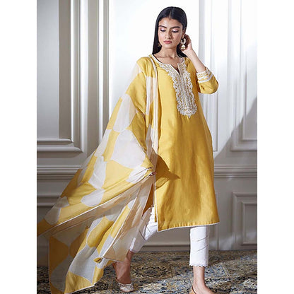 MANDIRA WIRK Women Chanderi Yellow Kurta with Pant and Dupatta